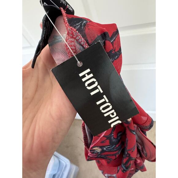 NWT Her Universe Marvel Venom Mesh Cutout Long Sleeve Top Small - Picture 6 of 8